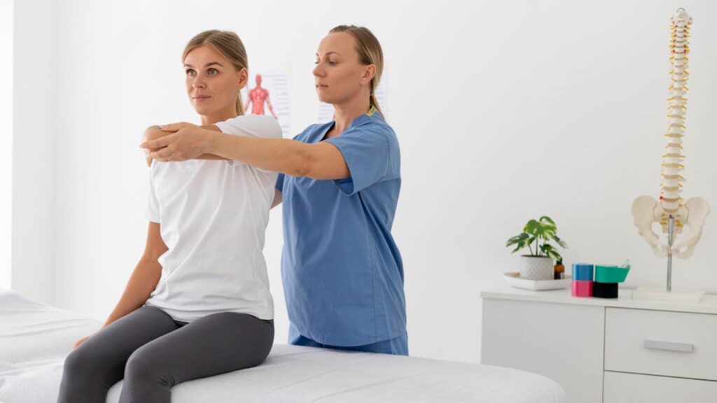 فیزیوتراپی چیست و چگونه انجام میشود