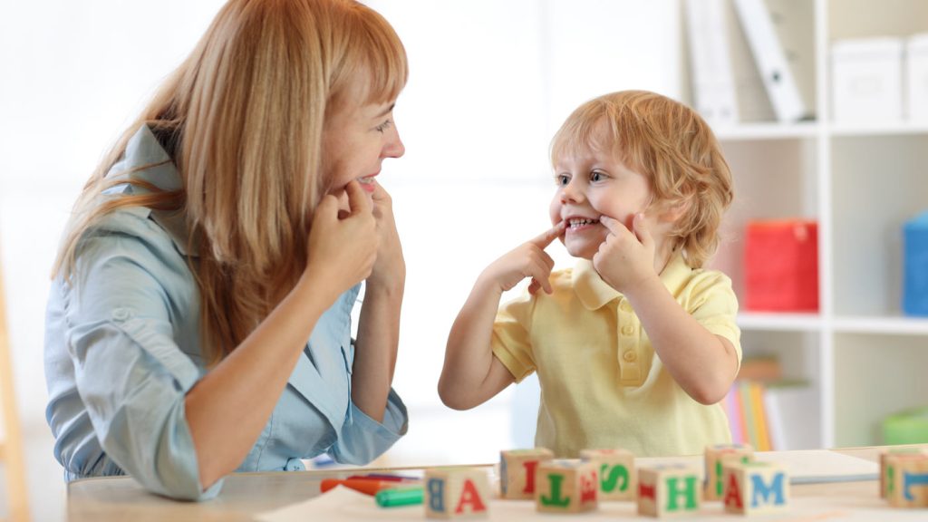 درمان اختلال و مشکل گفتار