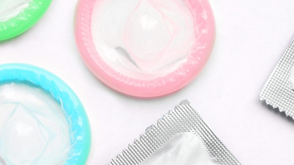 استفاده از کاندوم برای جلوگیری از بیماری های جنسی