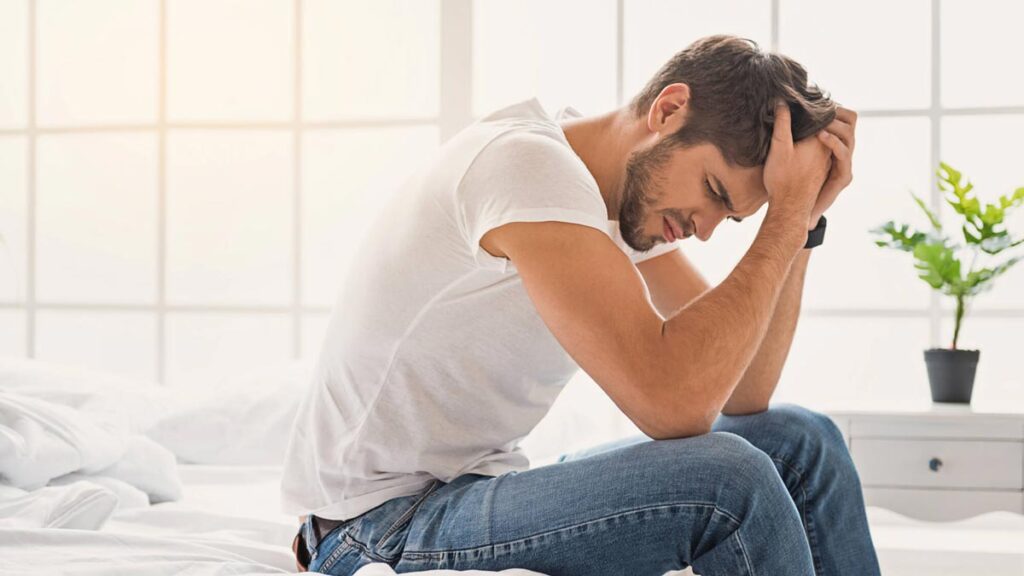 مرد نگران و ناراحت